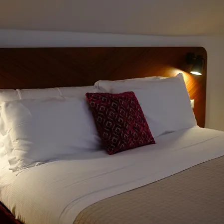 Le Stanze Del & Pool 4*