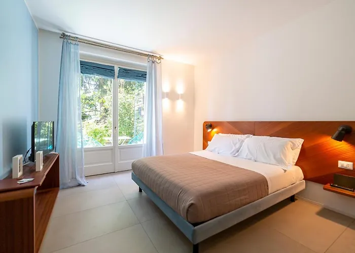 Le Stanze Del & Pool 4*